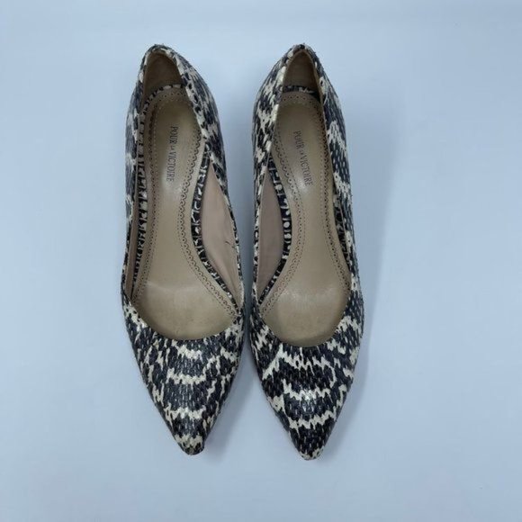 Pour La Victoire Embossed Black Cream Snake Skin Pumps - Picture 3 of 8